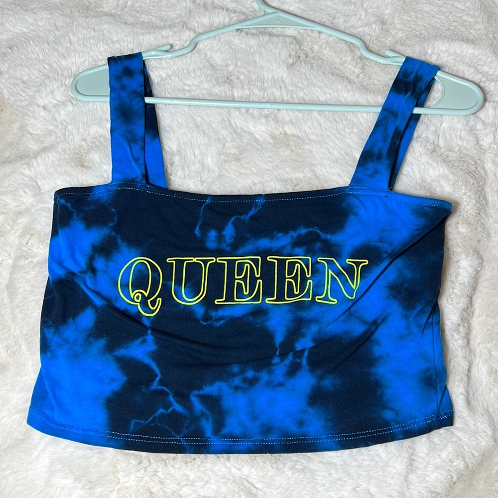 Queen Crop Top